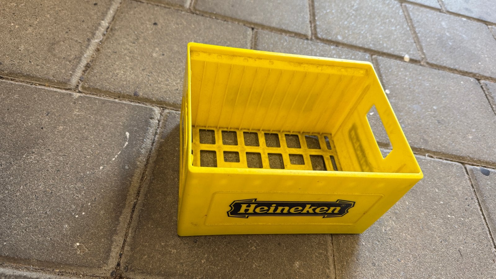 Heineken CD kratje - Geel opbergkratje, Ophalen of Verzenden, Gebruikt, Gebruiksvoorwerp