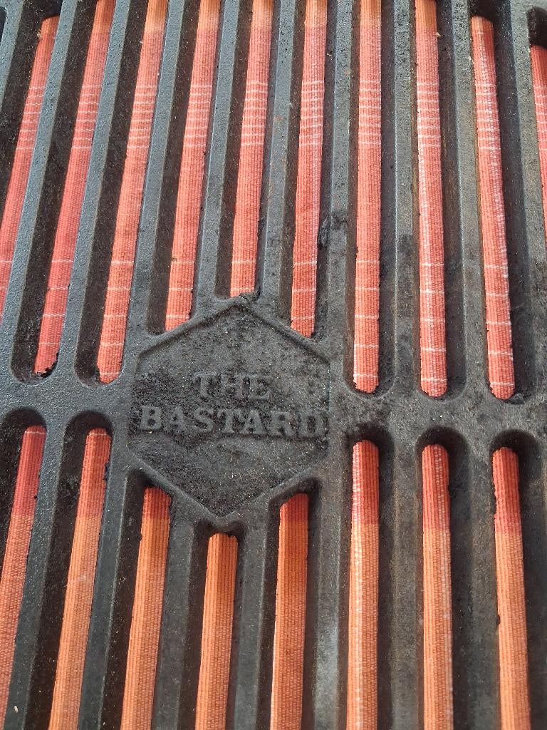 bbq rooster  Bastard, Ophalen, Zo goed als nieuw, The Bastard