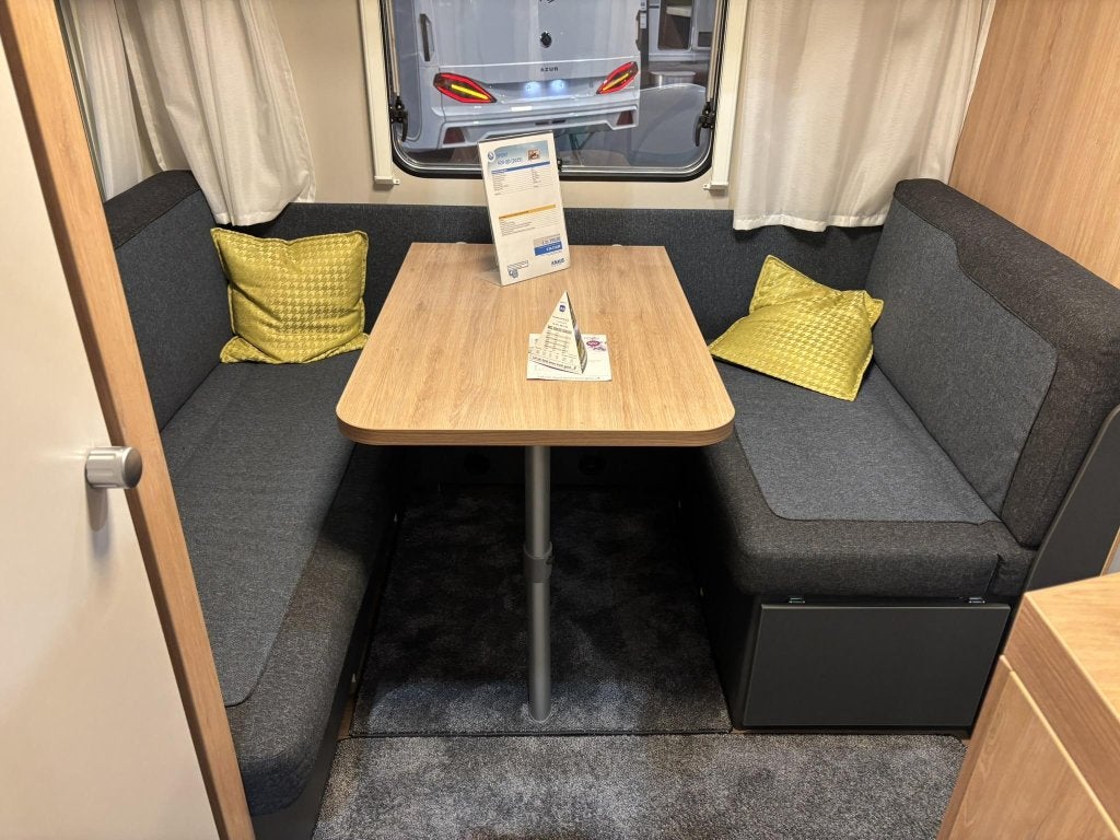 Knaus Sport 420 QD, Caravans en Kamperen, Caravans, Treinzit, Knaus, Schokbreker, Tot en met 4