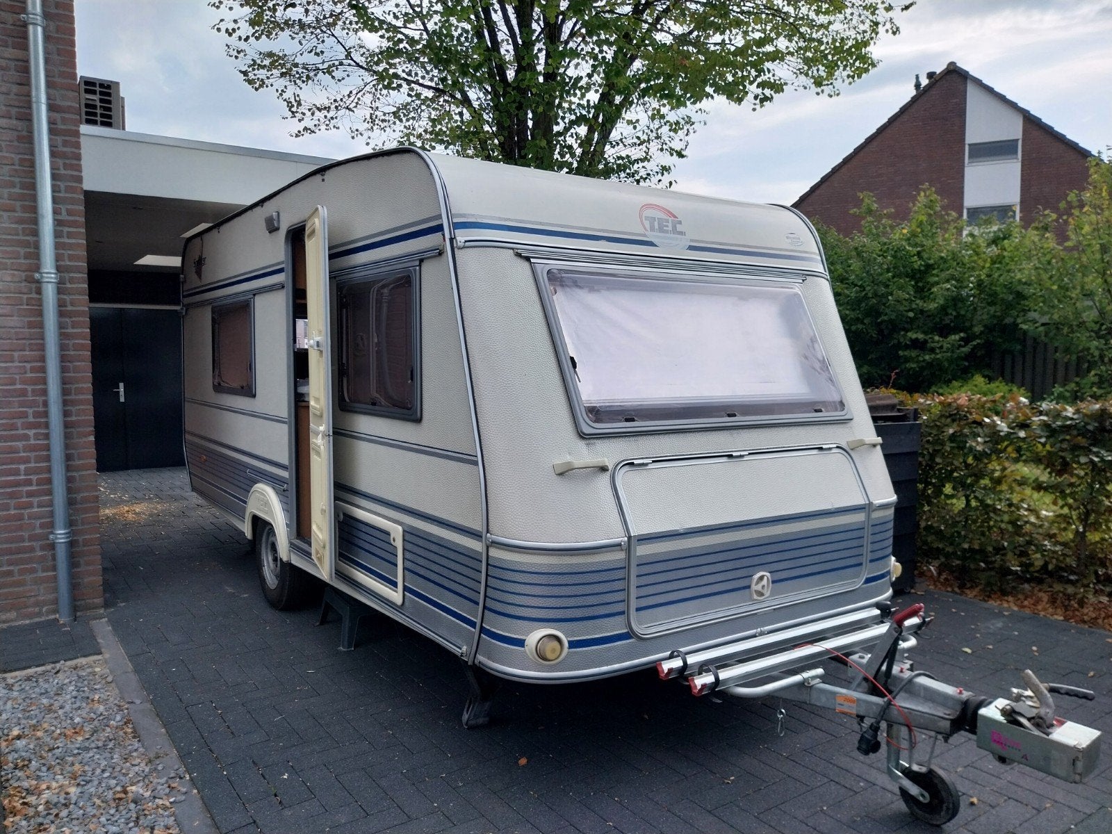 T.E.C. Sprinter 495 opbouw, 5 slaapplaatsen, T.E.C., Treinzit, 750 - 1000 kg, Particulier