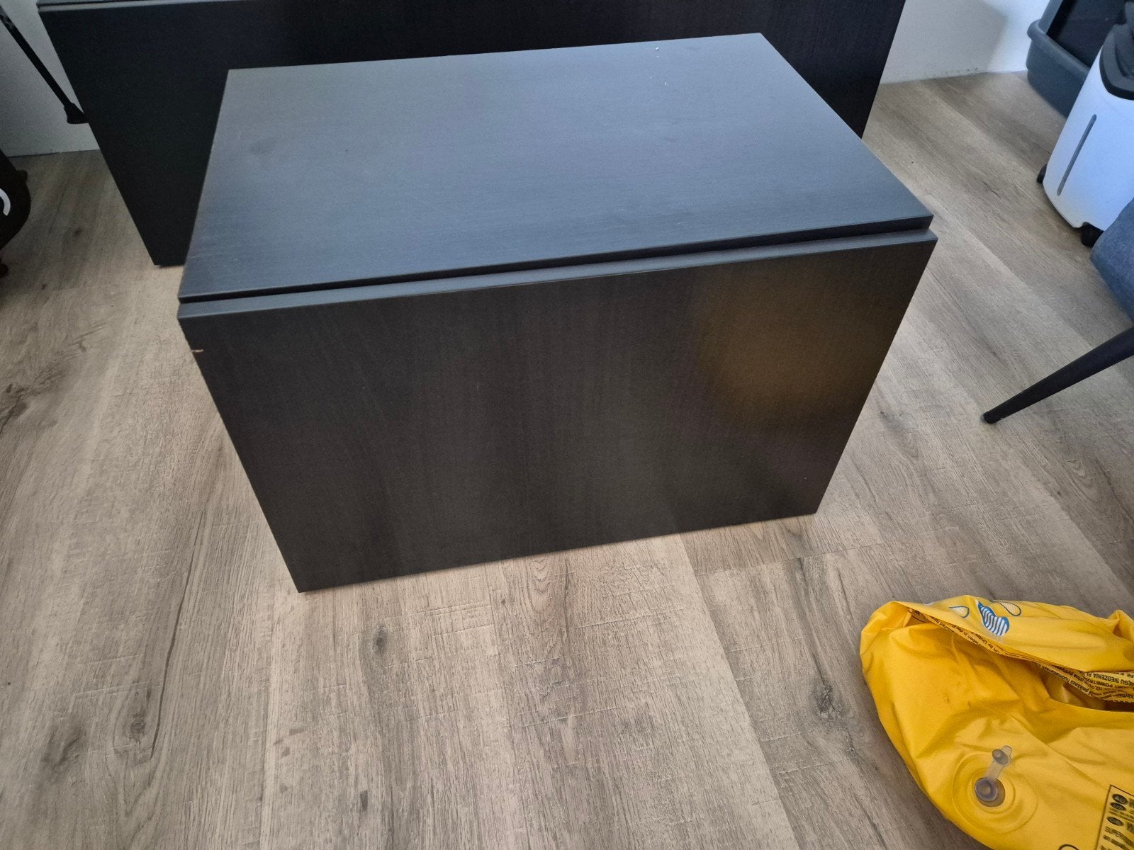 BESTA Ikea kastje zwart/bruin, Ophalen of Verzenden