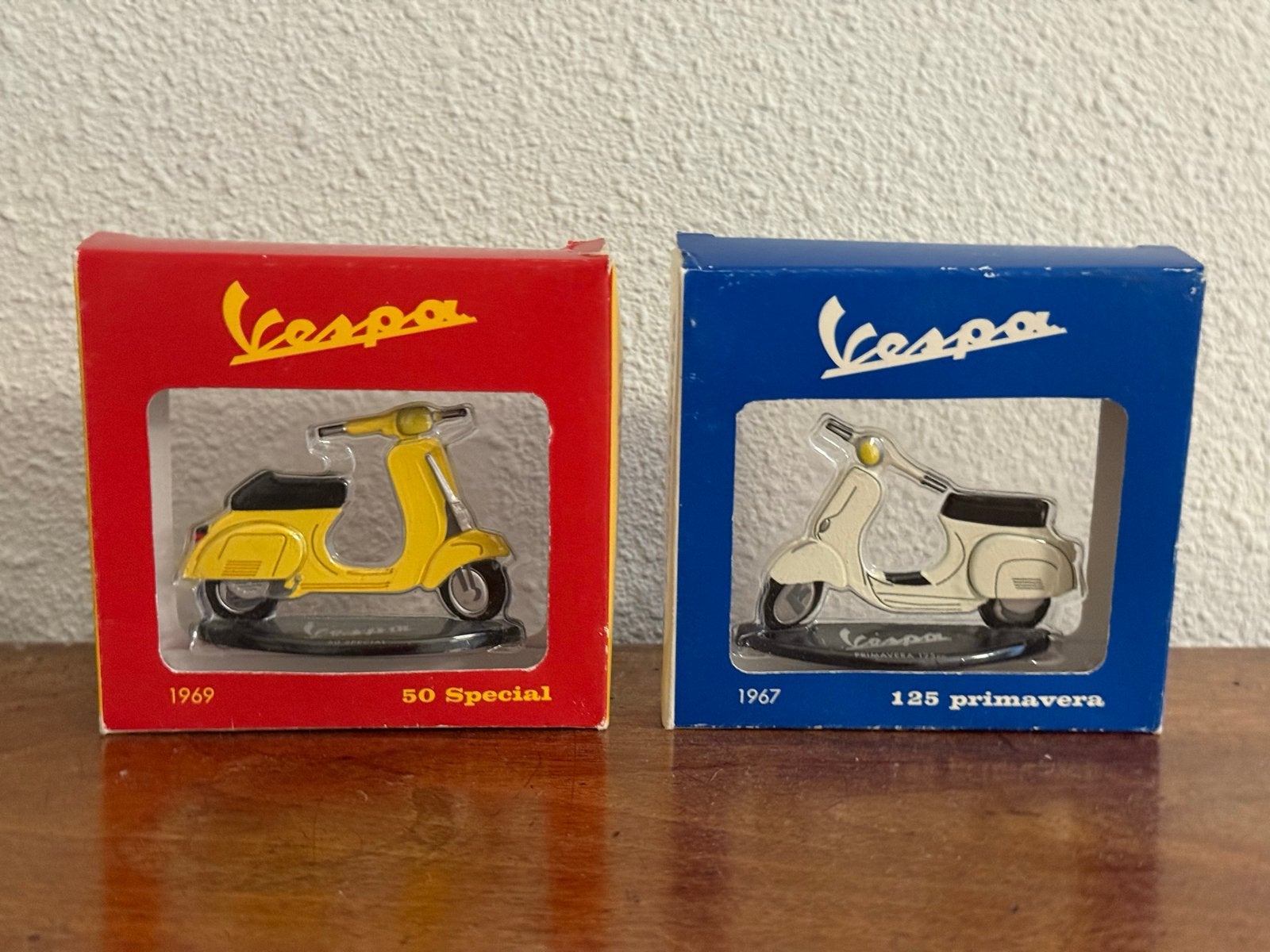Vespa 50 Special 1969 & 125 Primavera 1967 modelscooters, 1:50 of kleiner, Overige typen, Nieuw, Ophalen