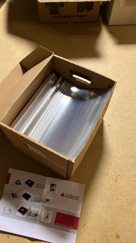 Unibind metal en plastic boek binders, Diversen, Bureau-accessoires, Ophalen of Verzenden, Zo goed als nieuw