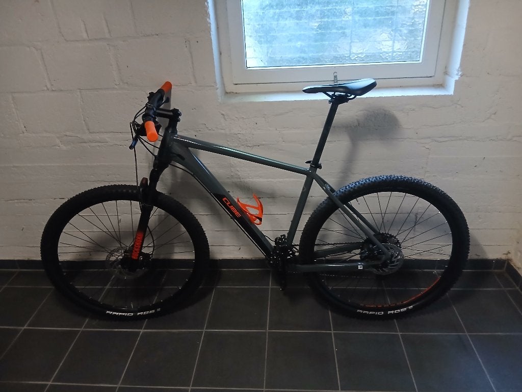 Fiets mountainbike amper gebruikt, Versnellingen, Zo goed als nieuw, Schijfrem, Ophalen