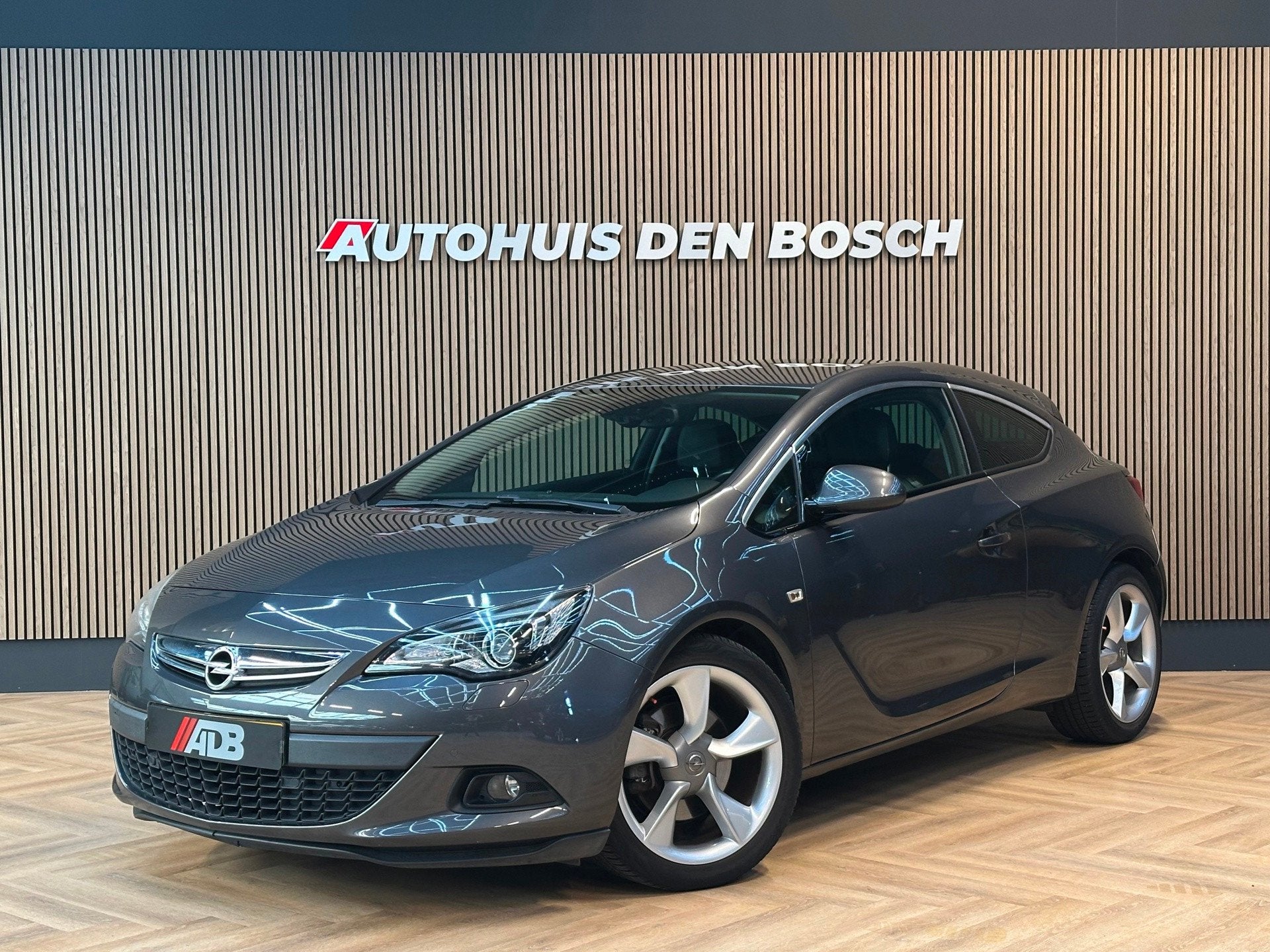 Opel Astra GTC 1.4 Turbo Sport, Auto's, Voorwielaandrijving, Gebruikt, 4 cilinders, 700 kg