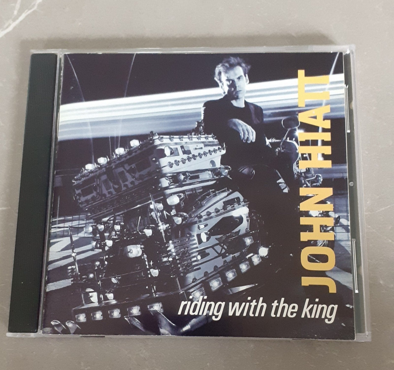 John Hiatt - Riding With The King (1983), Ophalen of Verzenden, Zo goed als nieuw, Album
