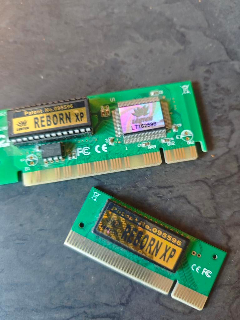 Reborn XP PCI-kaarten (2 stuks), Computers en Software, Besturingssoftware, Verzenden, Gebruikt