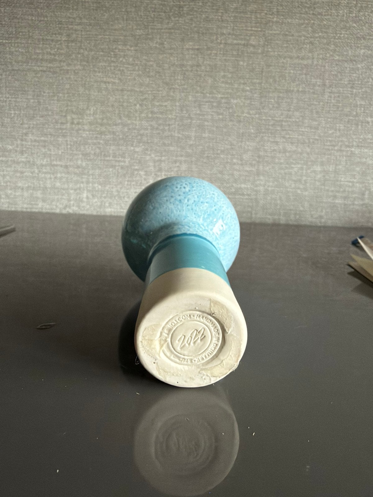 Studio Arhoj” Familia”, 2022,  kleur blauw, Gemerkt, Object, Ophalen of Verzenden, 12 cm