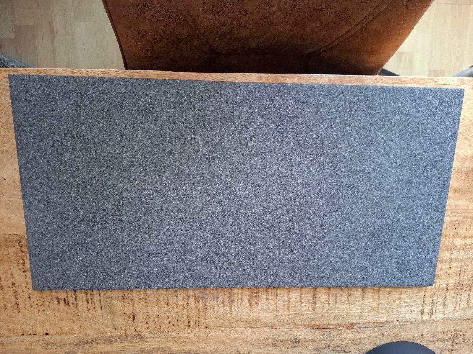 Nieuwe antracietgrijze plavuizen (51 stuks), Doe-het-zelf en Verbouw, Ophalen, Keramiek, Nieuw, 20 tot 40 cm
