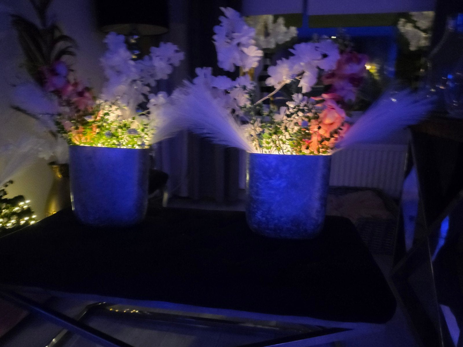 Set van 2 decoratieve vazen met kunstbloemen en verlichting, Ophalen, Inclusief decoratie, Zilver, Glas