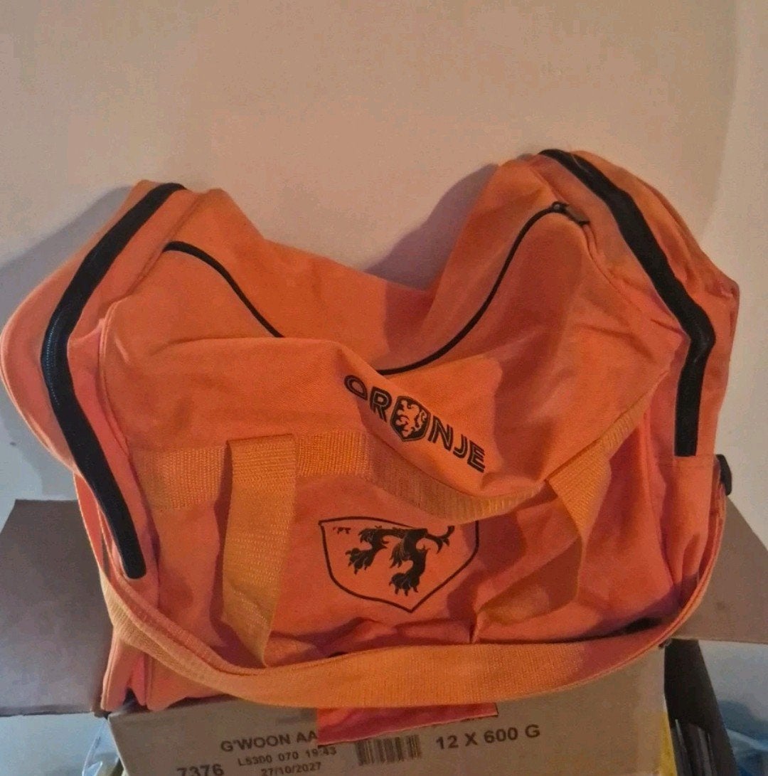 Oranje sporttas met KNVB logo, Ophalen of Verzenden, Zo goed als nieuw, KNVB, Algemeen