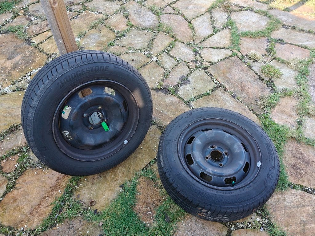 4 zomerbanden met velg, 2x Bridgestone T005 185/65 R15 88H, Ophalen, Gebruikt, 15 inch, 185 mm