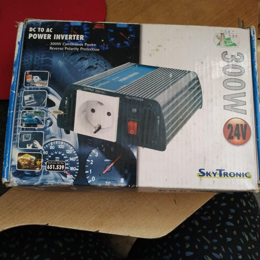 Skytronic DC TO AC power inverter 300w, Ophalen of Verzenden, Zo goed als nieuw