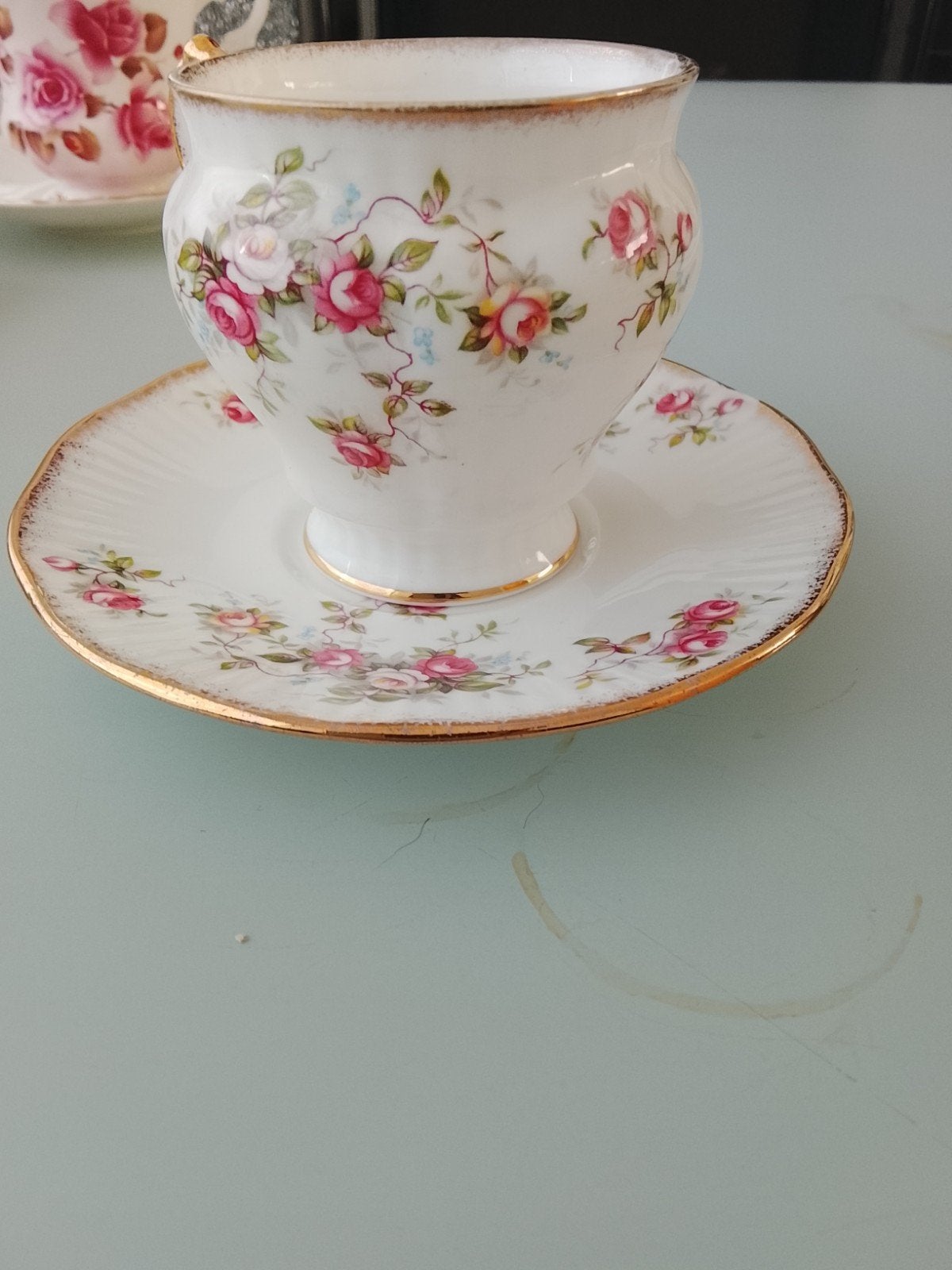 Queen's Rosamund theekop en schotel - Fine Bone China, Ophalen of Verzenden