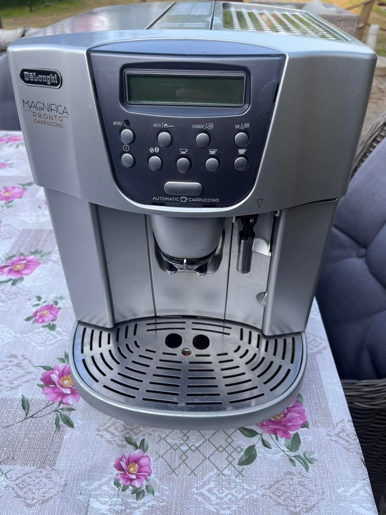 De longhi magnifica pronto cappuccino, Witgoed en Apparatuur, Koffiezetapparaten, Ophalen, Gemalen koffie, Gebruikt, Koffiemachine
