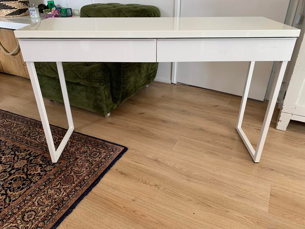 Stevig wit bureau met twee lades, Huis en Inrichting, Tafels | Sidetables, Ophalen, Gebruikt, 100 tot 150 cm, 25 tot 50 cm