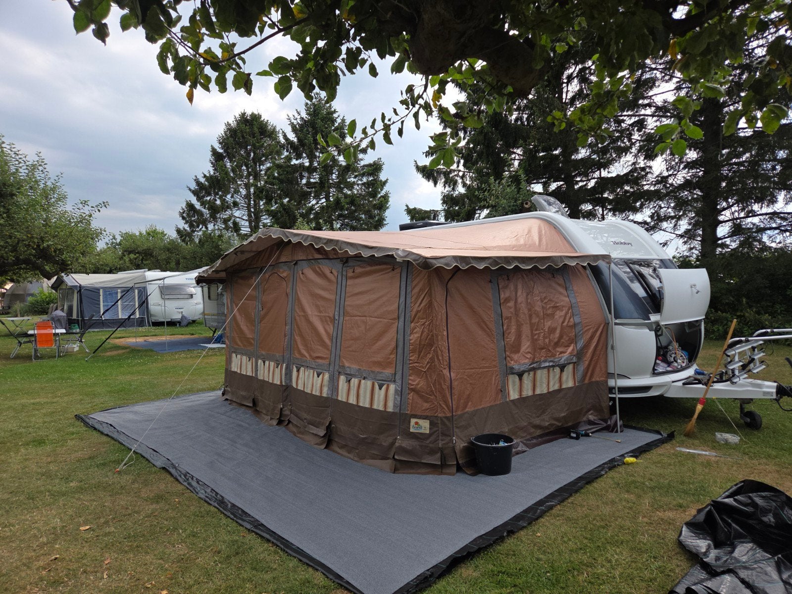 Brand Toledo Voortent - maat vd hobby 460 tent, Ophalen, Zo goed als nieuw, Polyester, Brand