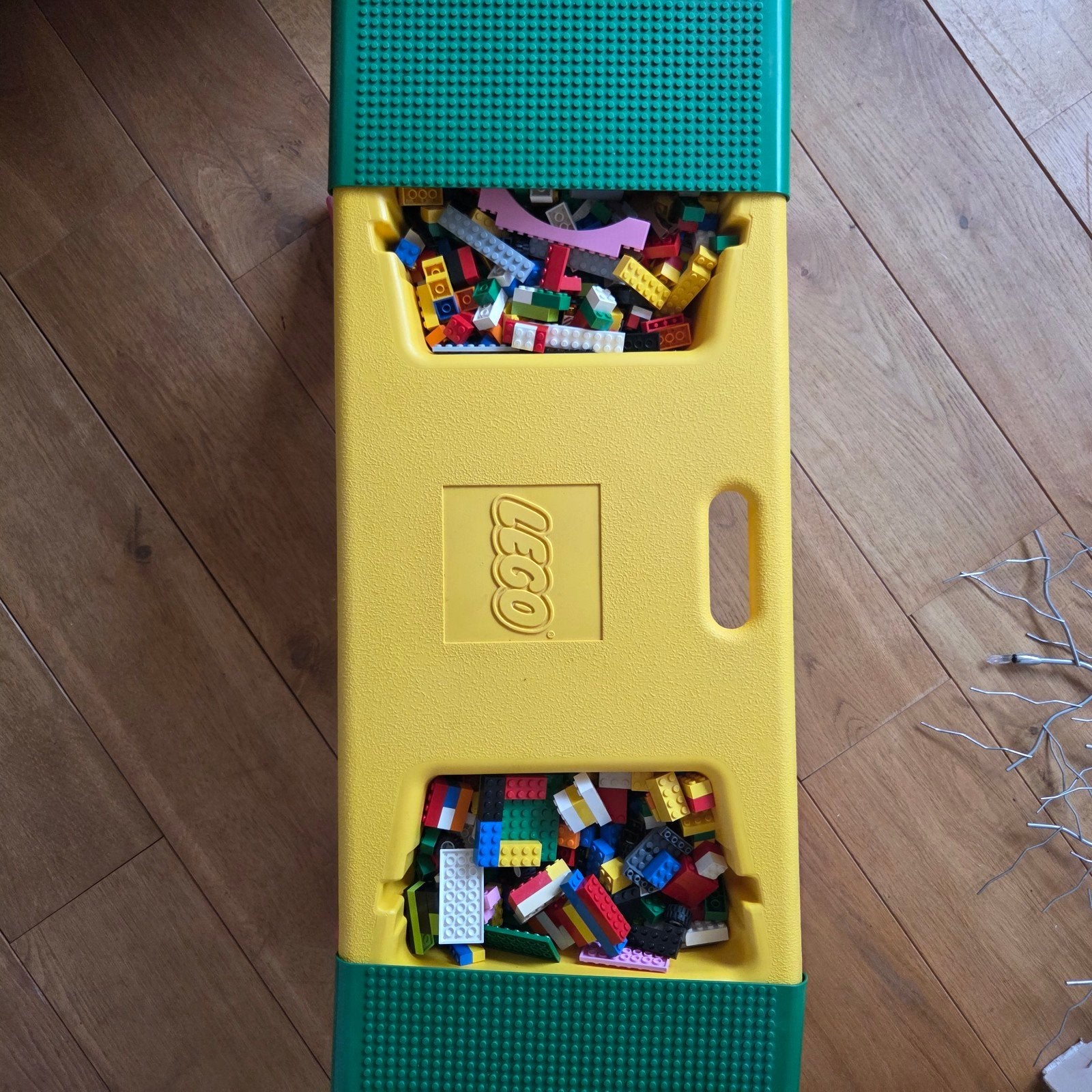 Lego opbergtafel met diverse Lego stenen, Ophalen, Gebruikt, Inclusief extra onderdelen, Lego