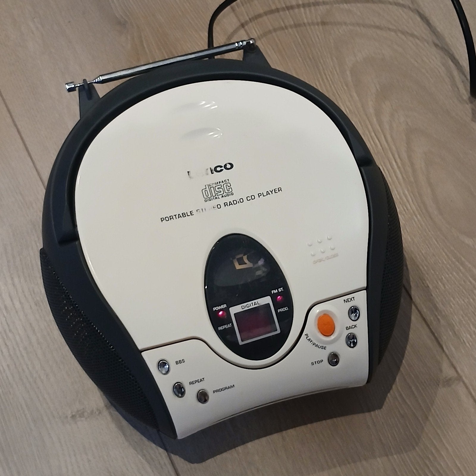 Lenco SCD-24 Draagbare Radio / CD-speler (Wit), Audio, Tv en Foto, Ophalen of Verzenden, Gebruikt, Overige merken, Met radio