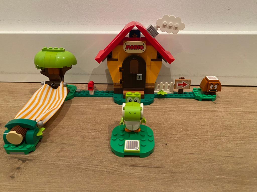 Lego Super Mario Yoshi's Cadeauhuis 71367, Ophalen, Overige thema's, Lego, Zo goed als nieuw