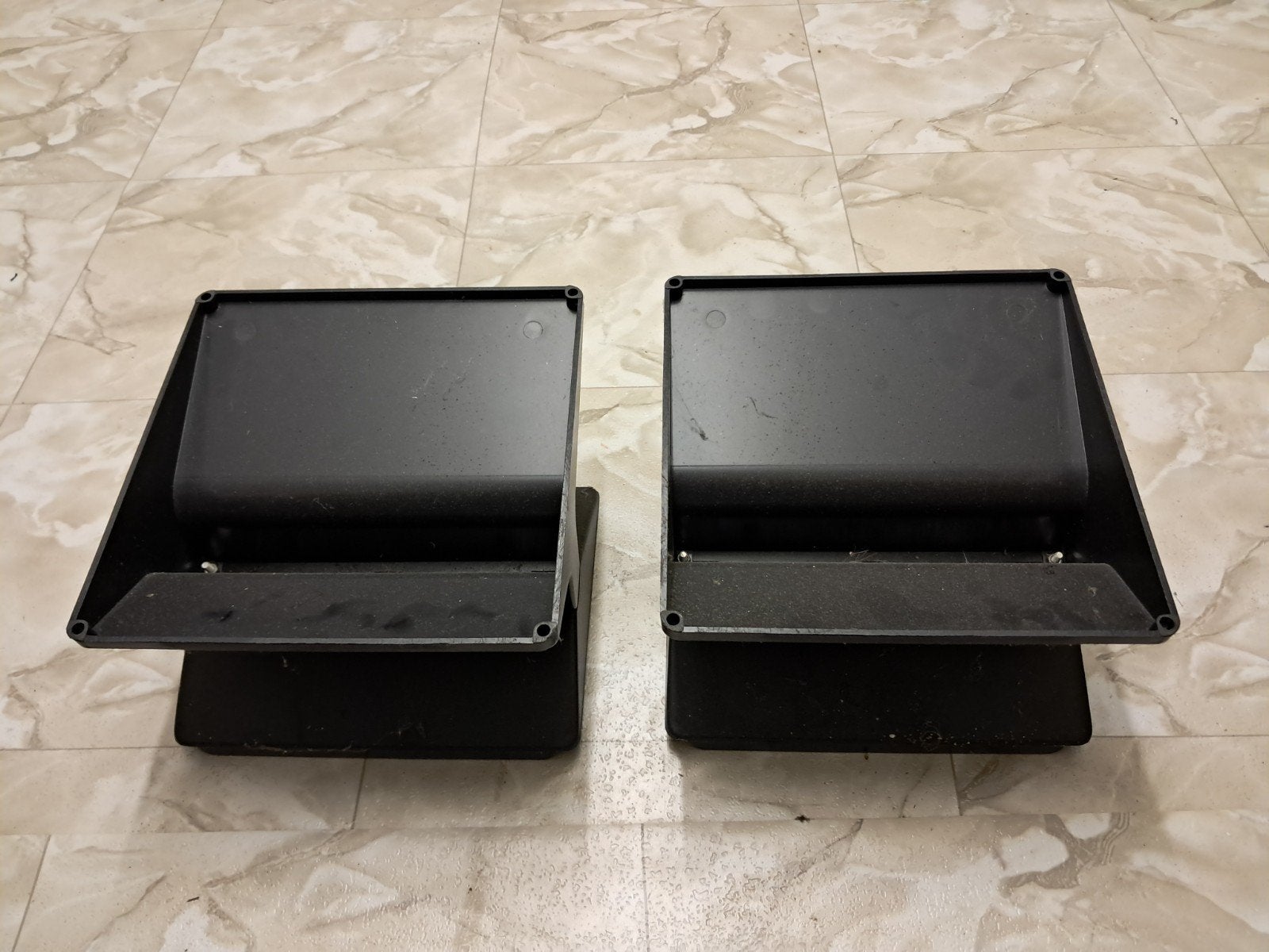 Zwarte speakerstandaarden (2 stuks), Gebruikt, Overige typen, Minder dan 60 watt, Ophalen