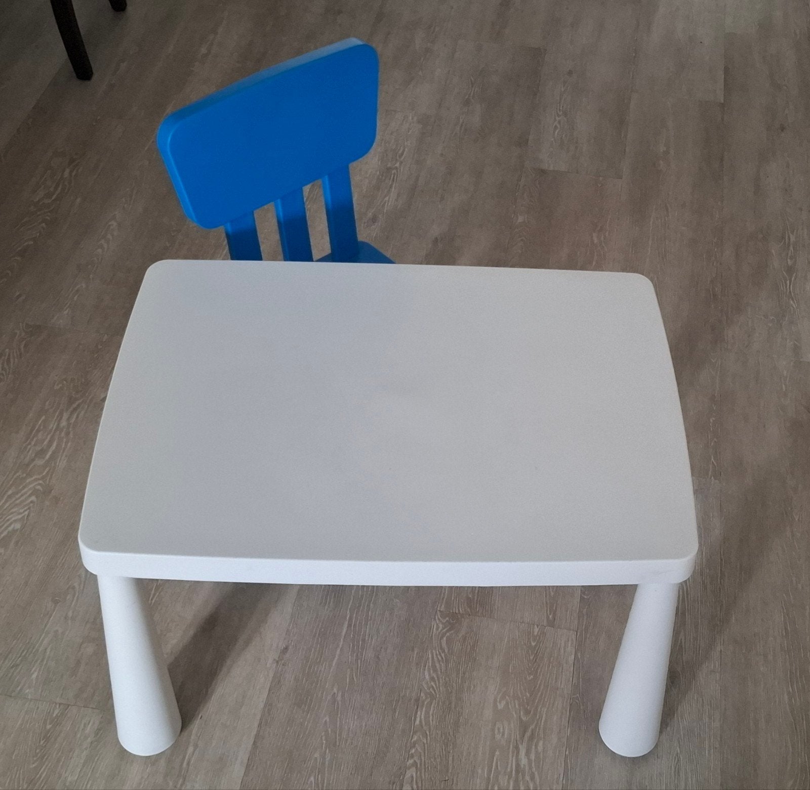IKEA Mammut kindertafel en stoel (wit/blauw), Ophalen, Gebruikt, Tafel(s) en Stoel(en)