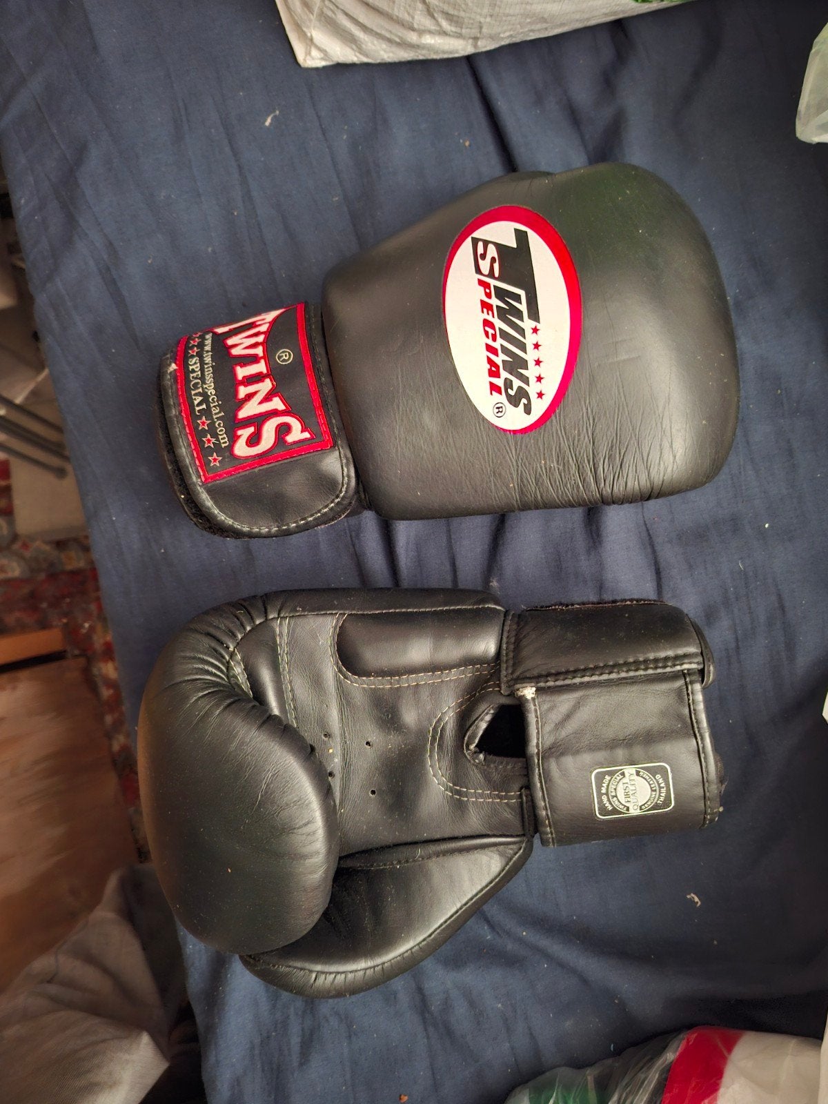Twins Boxhandschoenen, Scheenbeschermers & Zweetbandjes, Ophalen of Verzenden, Gebruikt, Overige, Vechtsportbescherming