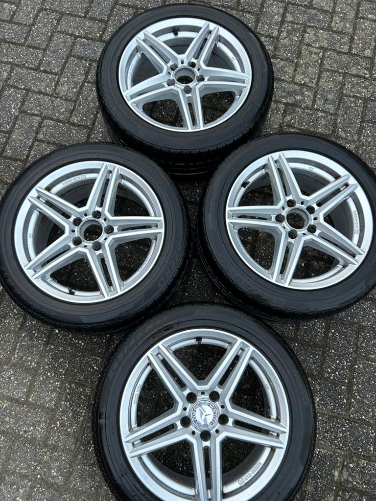 17 inch Mercedes velgen met Pirelli winterbanden, Ophalen, Banden en Velgen, 17 inch, Winterbanden