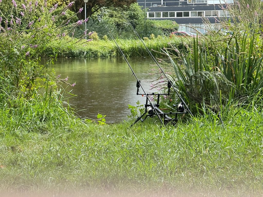 Karperset ZGAN INCL Voerboot, Ophalen, Zo goed als nieuw, Complete set