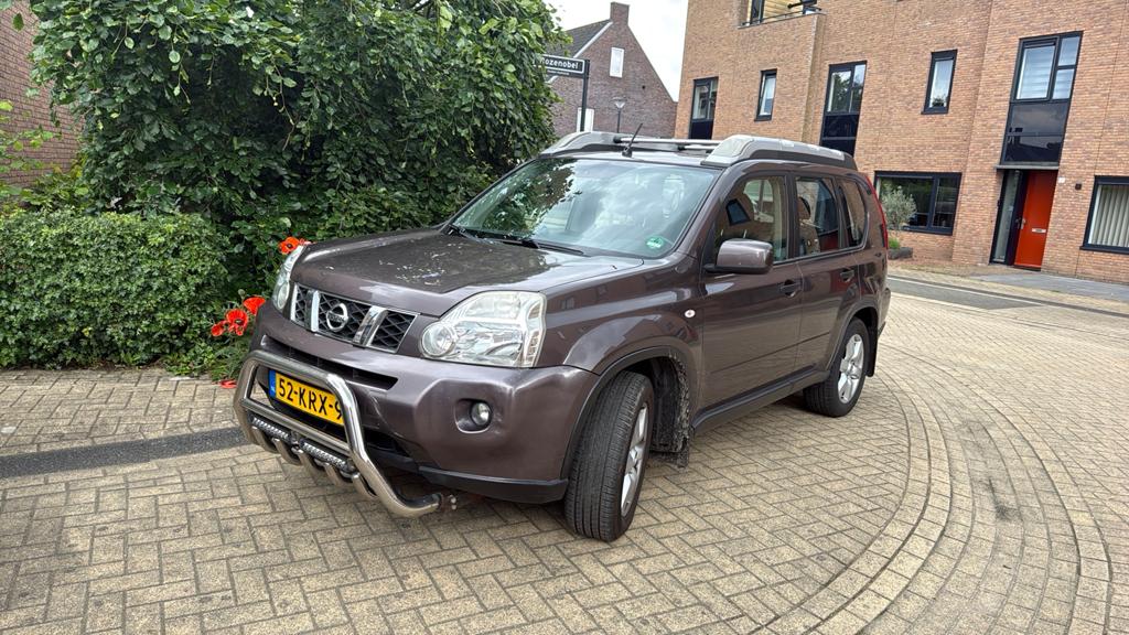 Nissan X-Trail versie 2.0 DCI 110KW 4WD AUT 2010 Grijs, Automaat, 1350 kg, Stof, 1995 cc