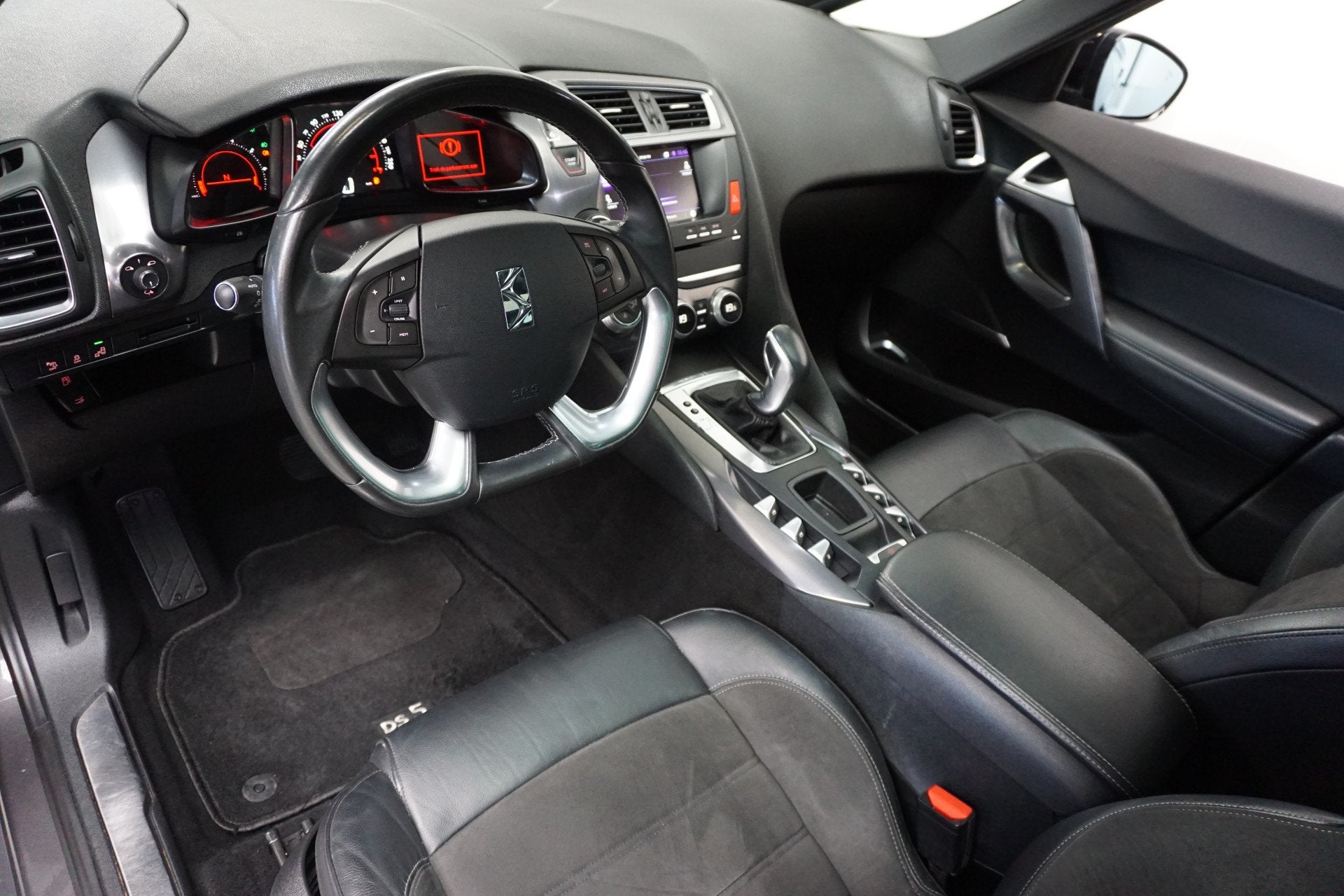 DS DS 5 1.6 THP Chic AUTOMAAT! 165 PK! PANO H. LEER NAVI CLI, Auto's, Dealer onderhouden, Gebruikt, 4 cilinders, 1404 kg