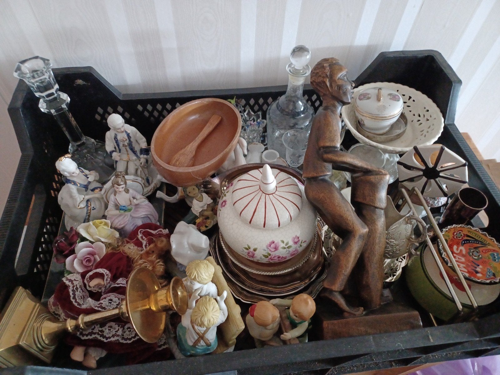 Rommelmarkt spullen, Ophalen