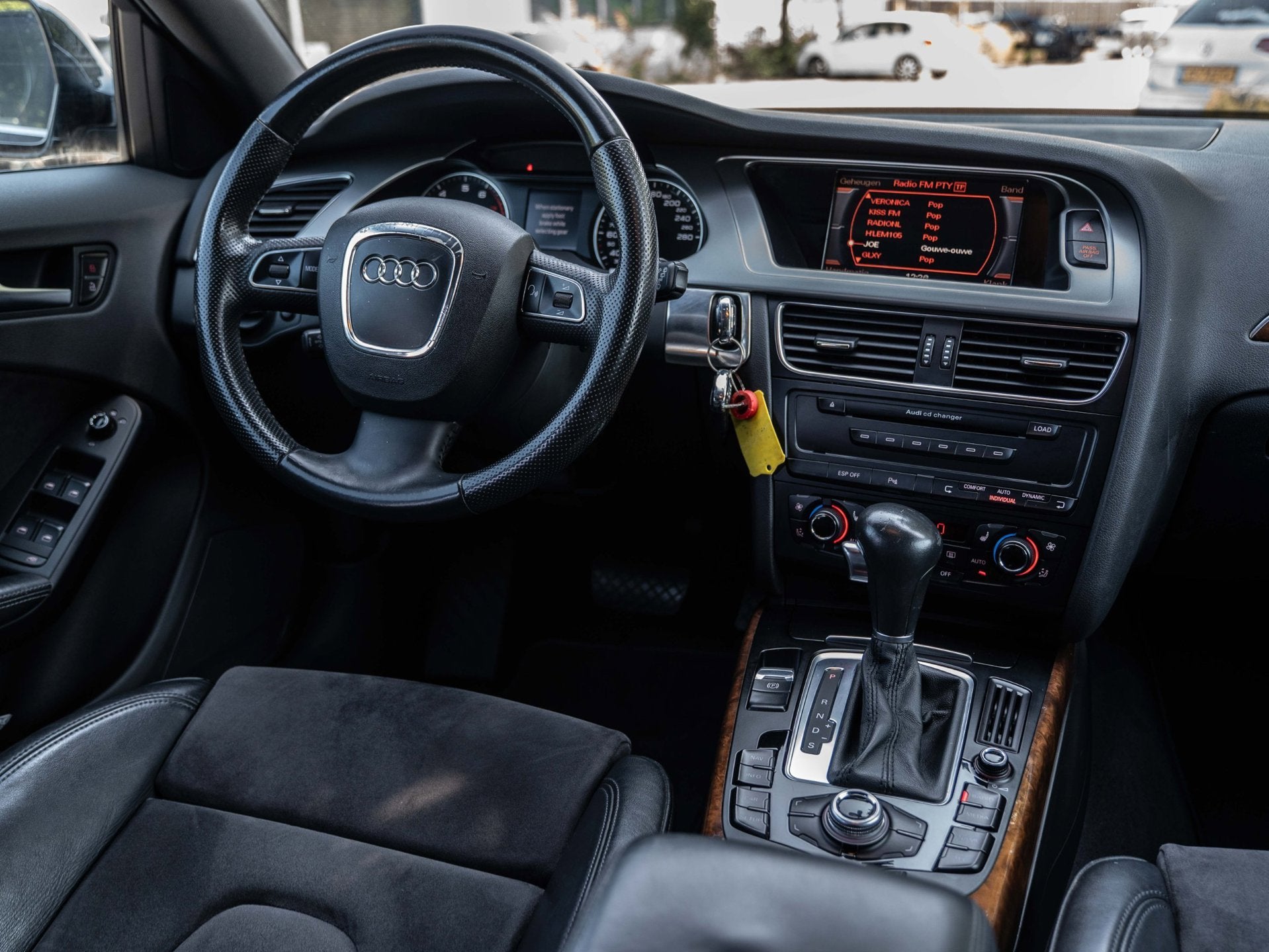 Audi A4 Avant 1.8 TFSI S-LINE - AUTOMAAT - STOEL VERW - ALCA, Auto's, Euro 5, Gebruikt, Zwart, 4 cilinders