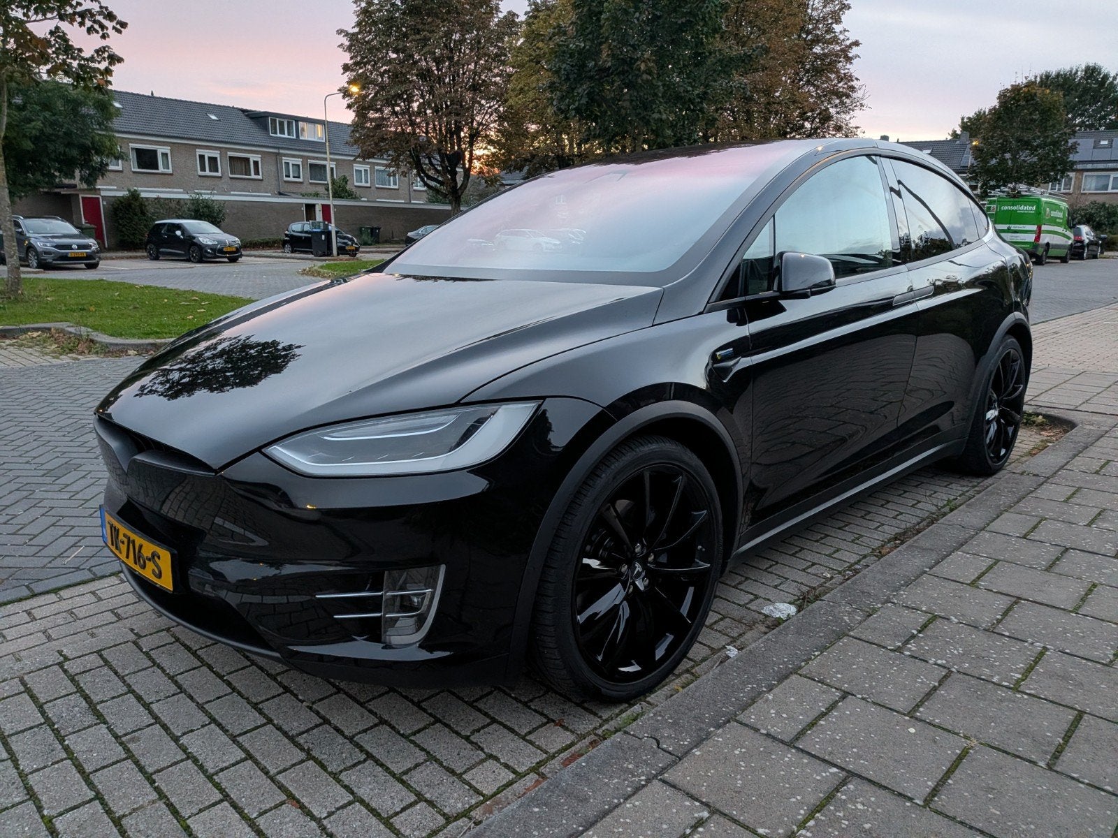 Tesla Model X 75D 2018 Zwart, Auto's, Automaat, Model X, Zwart, 124 €/maand
