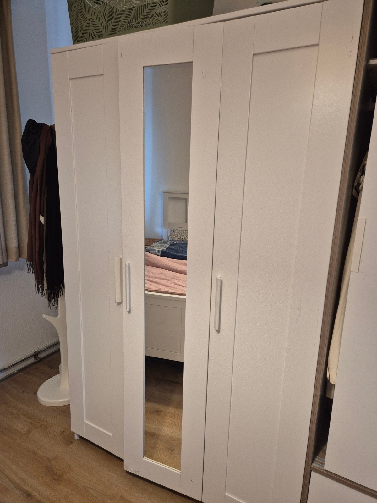 ikea Brimnes- Witte kledingkast met spiegeldeur, Ophalen, Gebruikt, 100 tot 150 cm, Modern