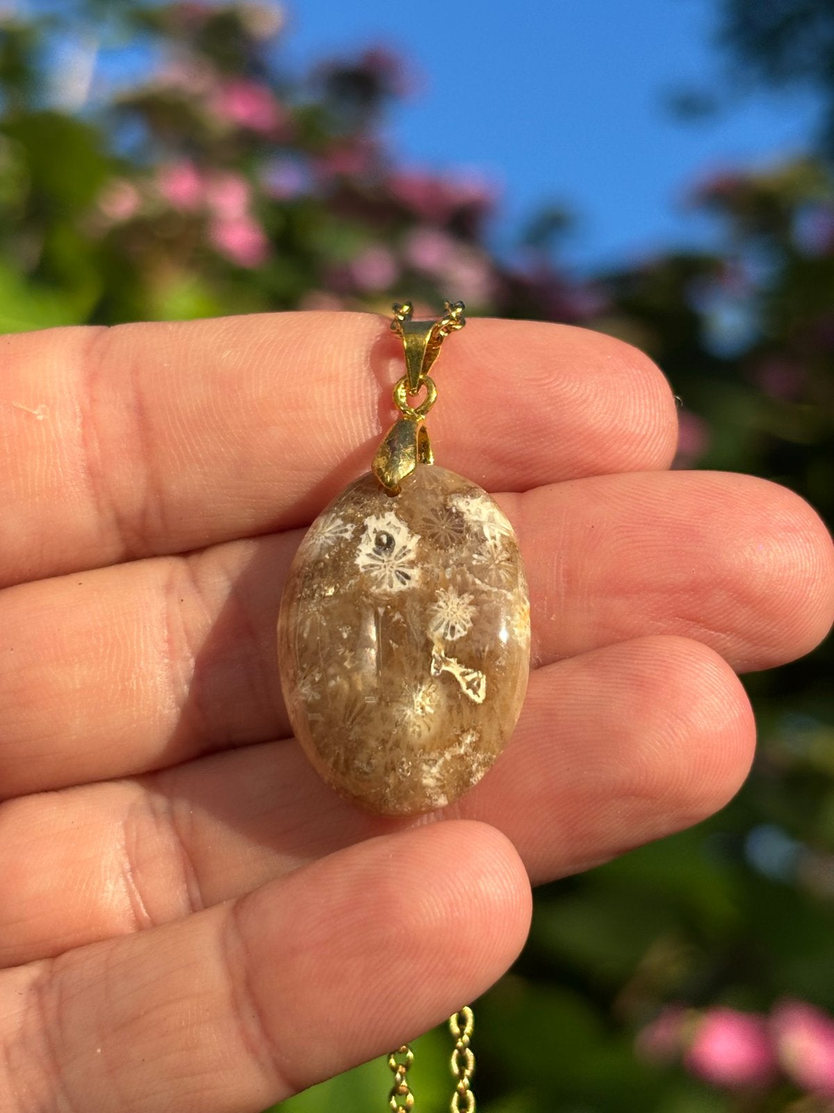 Fossielkoraal Edelsteen Ketting - Handgemaakt RVS, Sieraden, Tassen en Uiterlijk, Kettingen, Bruin, Nieuw, Ophalen of Verzenden