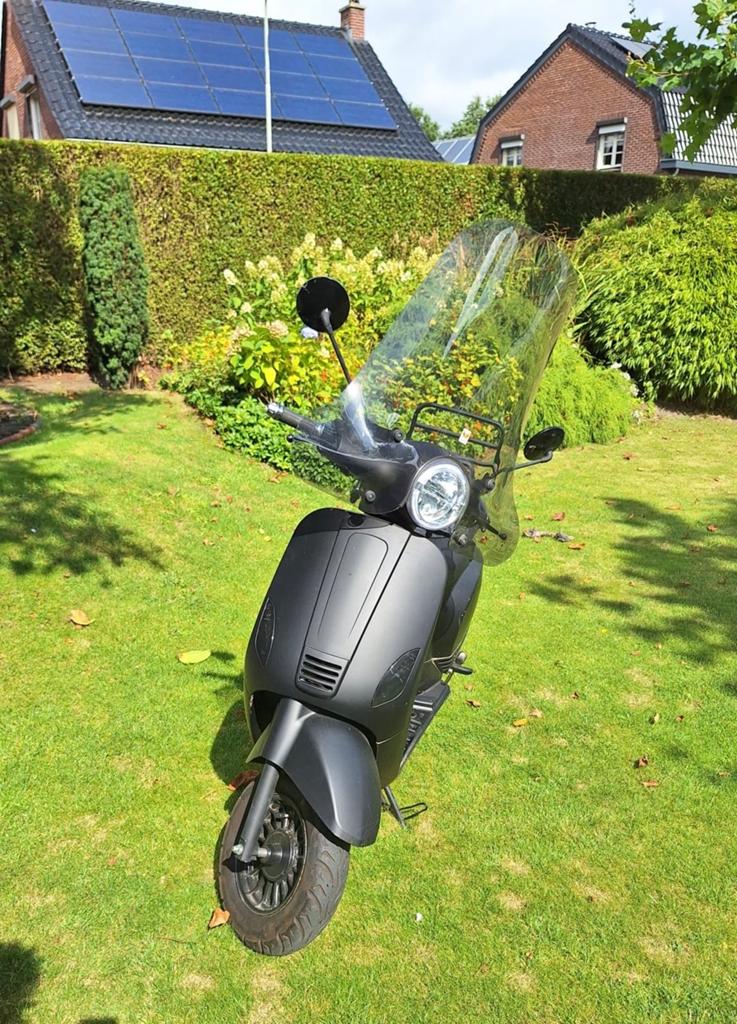 Matzwarte La Souris Sourini R snorscooter met windscherm, Ophalen, Zo goed als nieuw, Elektrisch, Overige merken