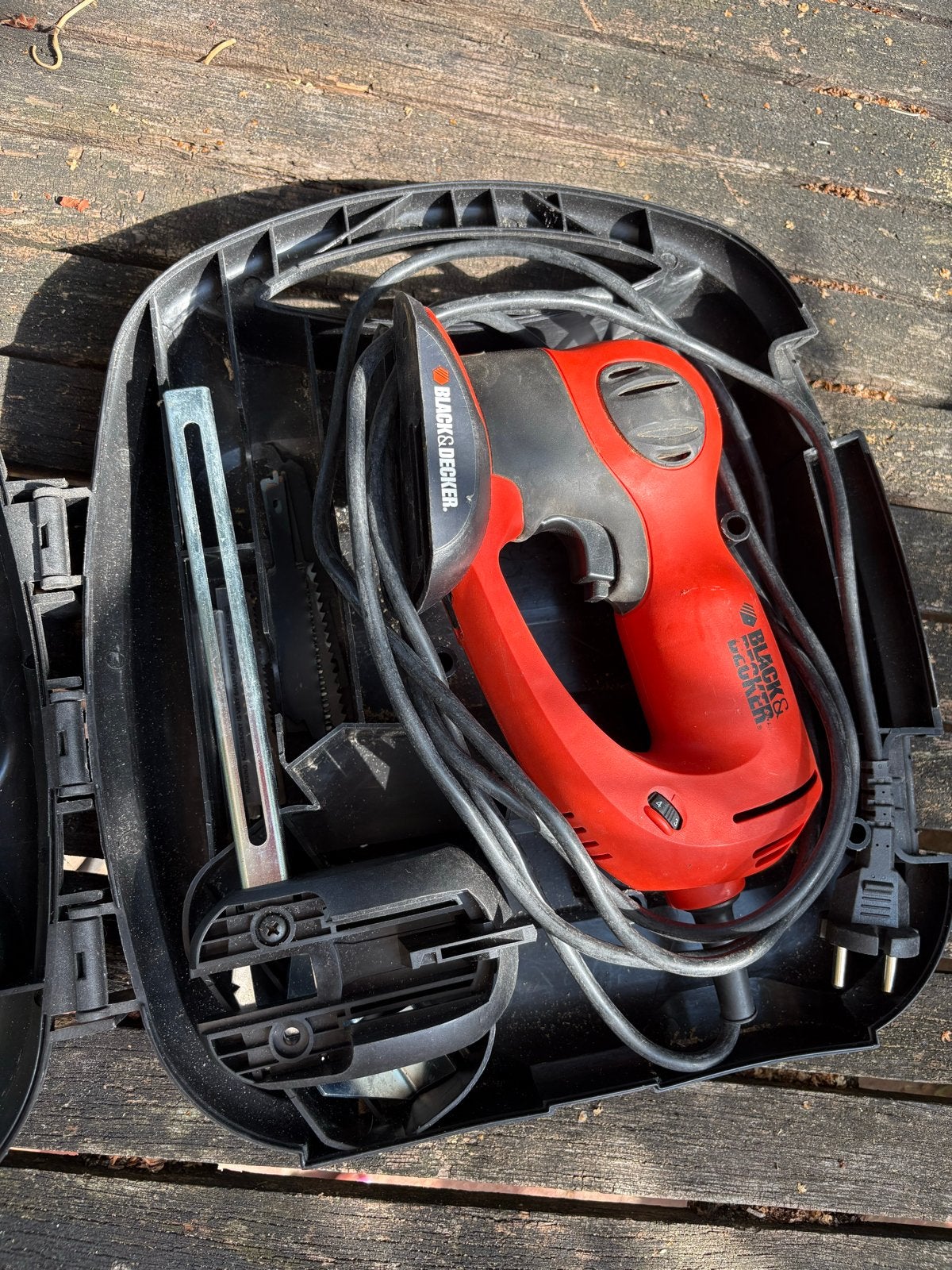 Black & Decker Decoupeerzaag - Compleet met Koffer, Gebruikt, Decoupeerzaag, Ophalen of Verzenden, 30 tot 70 mm