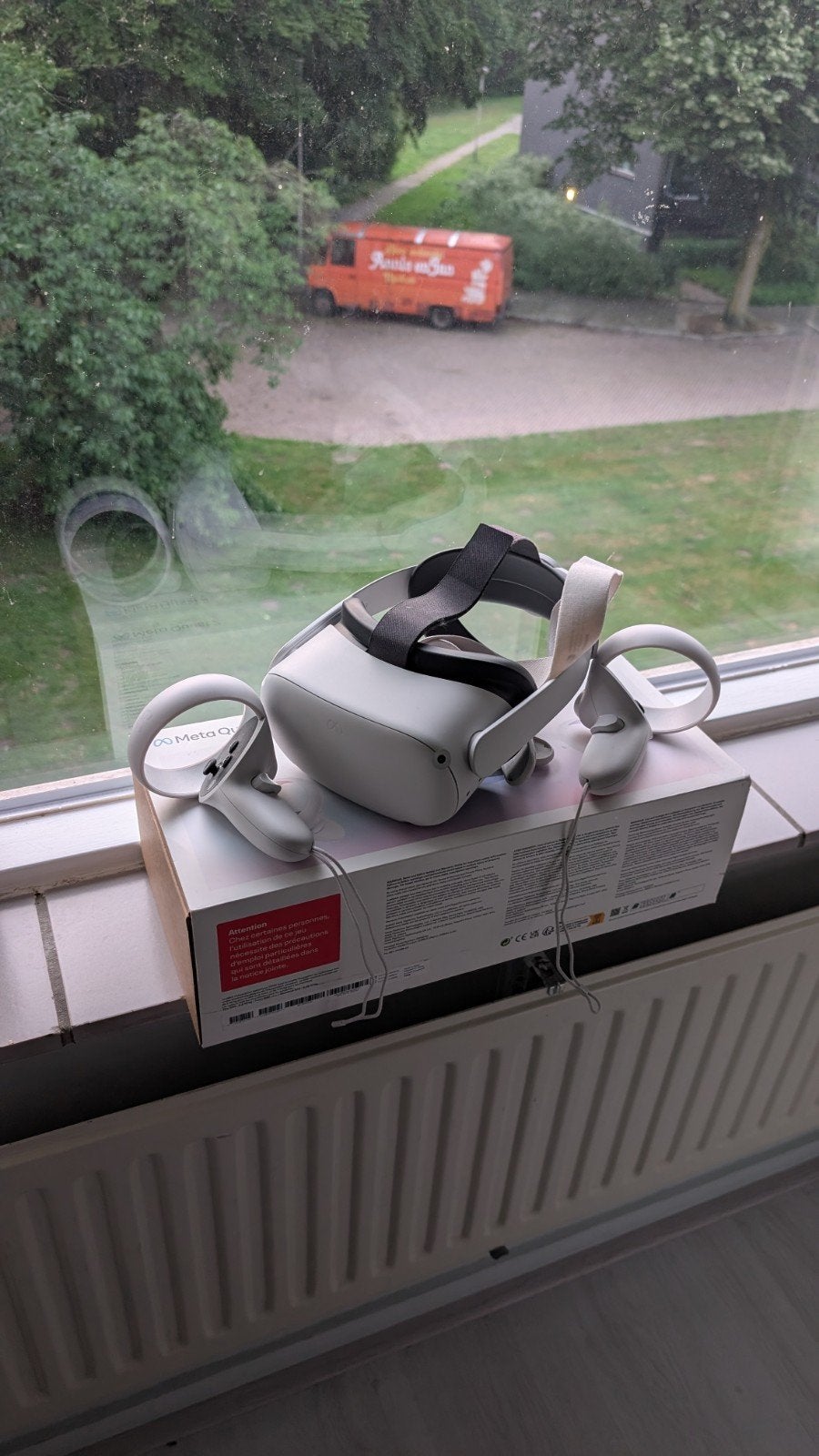 Meta Quest 2 256GB met extra head strap en zonnekapje, Spelcomputers en Games, Virtual Reality, Ophalen, Nieuw, VR-bril, Overige platformen
