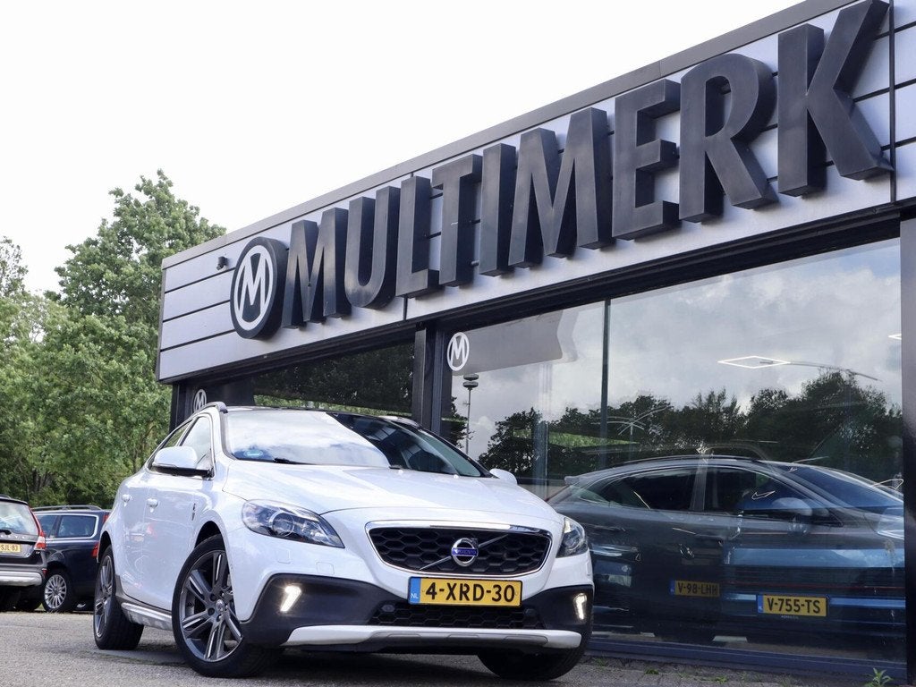 Volvo V40 Cross Country 1.6 T4 Ocean Race, Panodak, Leder, Voorwielaandrijving, Gebruikt, Zwart, 4 cilinders