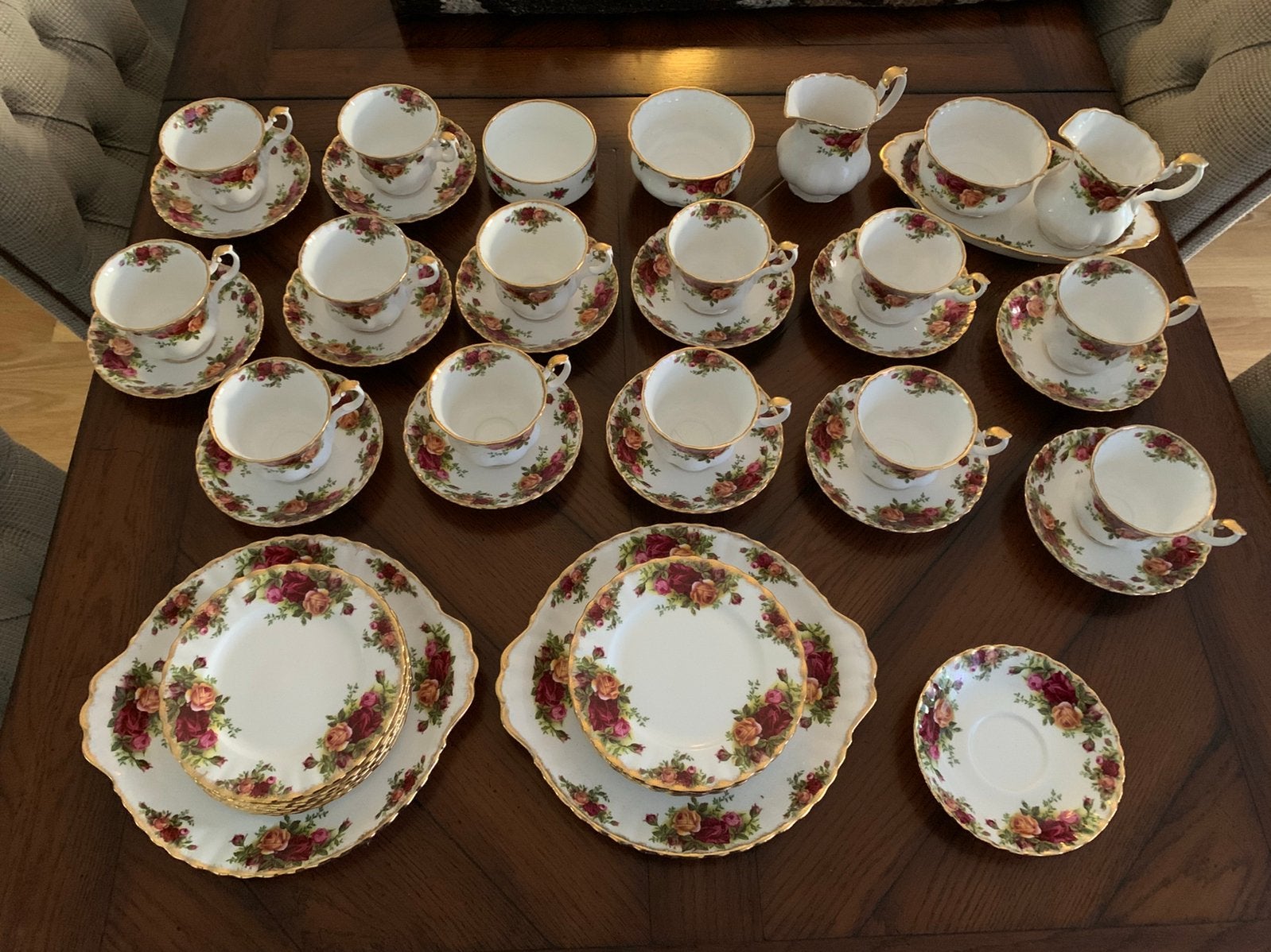 Servies Royal Albert, Ophalen