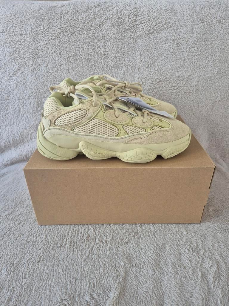 Yeezy 500 Super Moon Yellow - EU 41 1/3, Kleding | Dames, Schoenen, Nieuw, Sneakers of Gympen, Geel, Ophalen of Verzenden