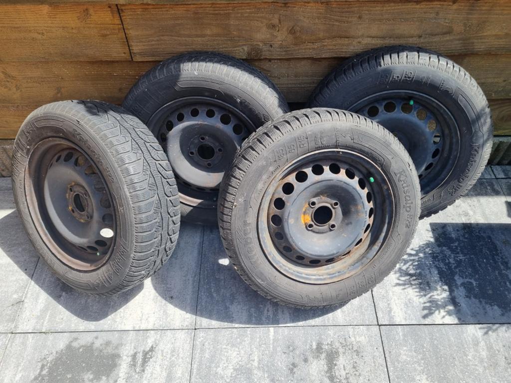 Winterbanden renault clio en dakdragers, Gebruikt, 16 inch, Banden en Velgen, Personenwagen