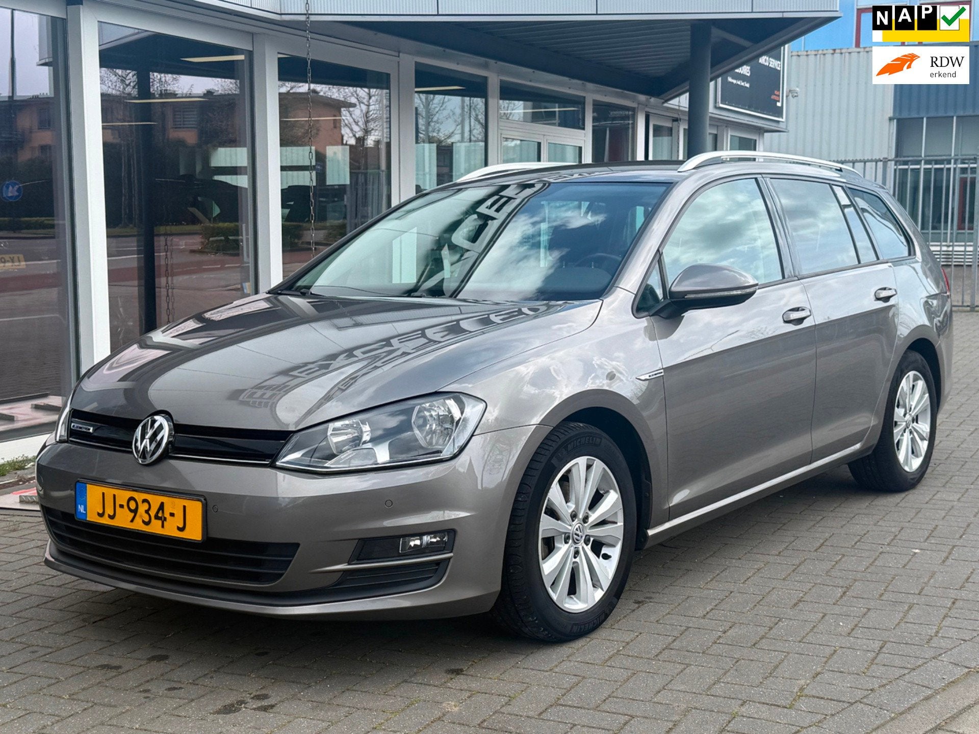 Volkswagen Golf Variant 1.0 TSI Comfortline-Navigatie-Automa, Stof, Gebruikt, 1210 kg, 116 pk