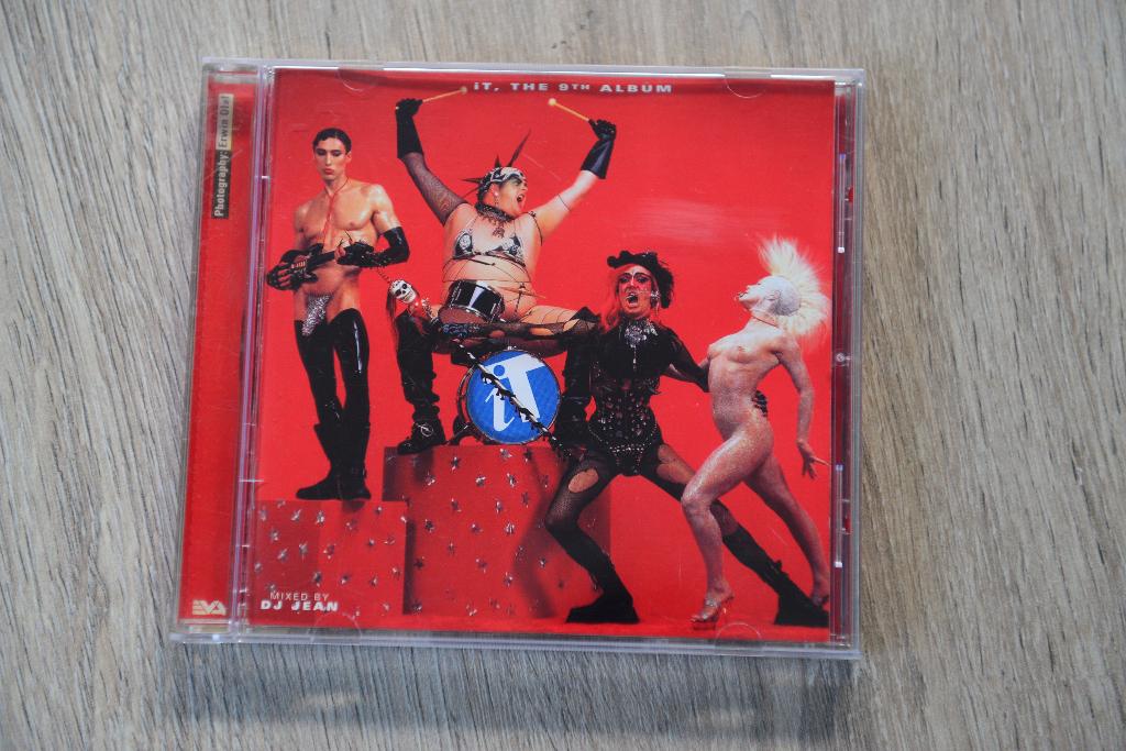 IT == THE 9th ALBUM mixed by DJ JEAN 17 geweldige nummers, Cd's en Dvd's, Verzenden, Zo goed als nieuw, Dance Populair, Boxset