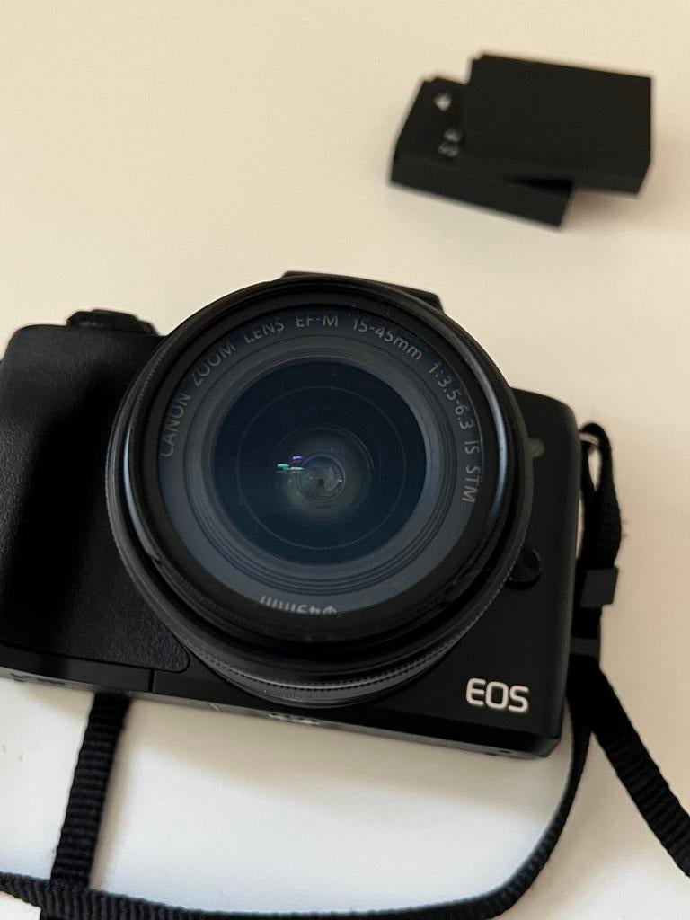 Canon EOS M50 met kit lens, weinig clicks, Audio, Tv en Foto, Fotocamera's Digitaal, Ophalen, Canon, Compact, Zo goed als nieuw