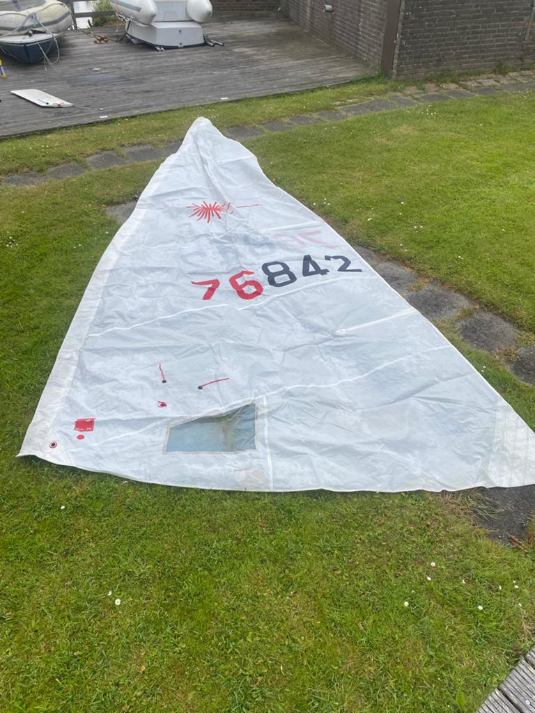 Laser zeil, Watersport en Boten, Zeilen en Zeiltoebehoren, Ophalen of Verzenden, Gebruikt, Grootzeil, Minder dan 15 m²