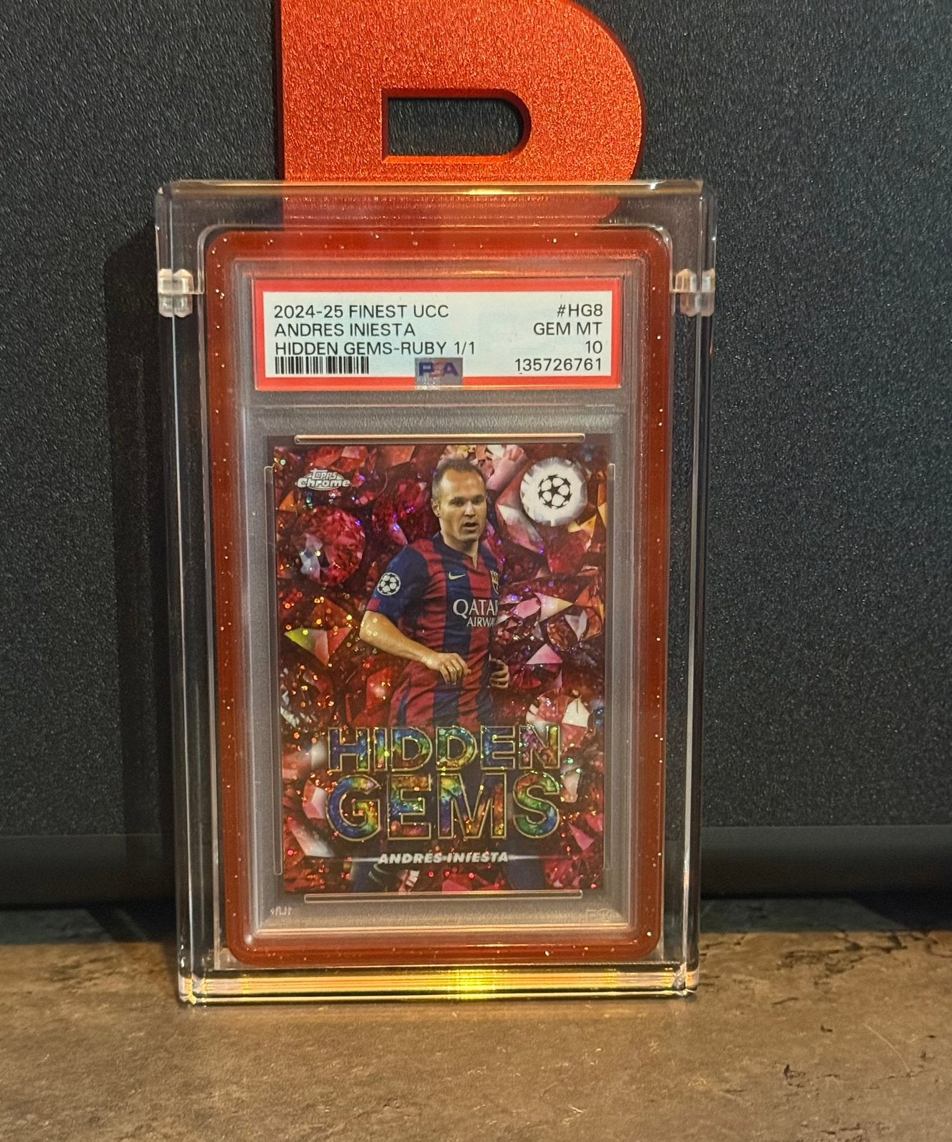 PSA 10 Andrés Iniesta Hidden Gems Ruby 1/1 – Finest UCC, Overige munten, Ophalen of Verzenden, Zo goed als nieuw