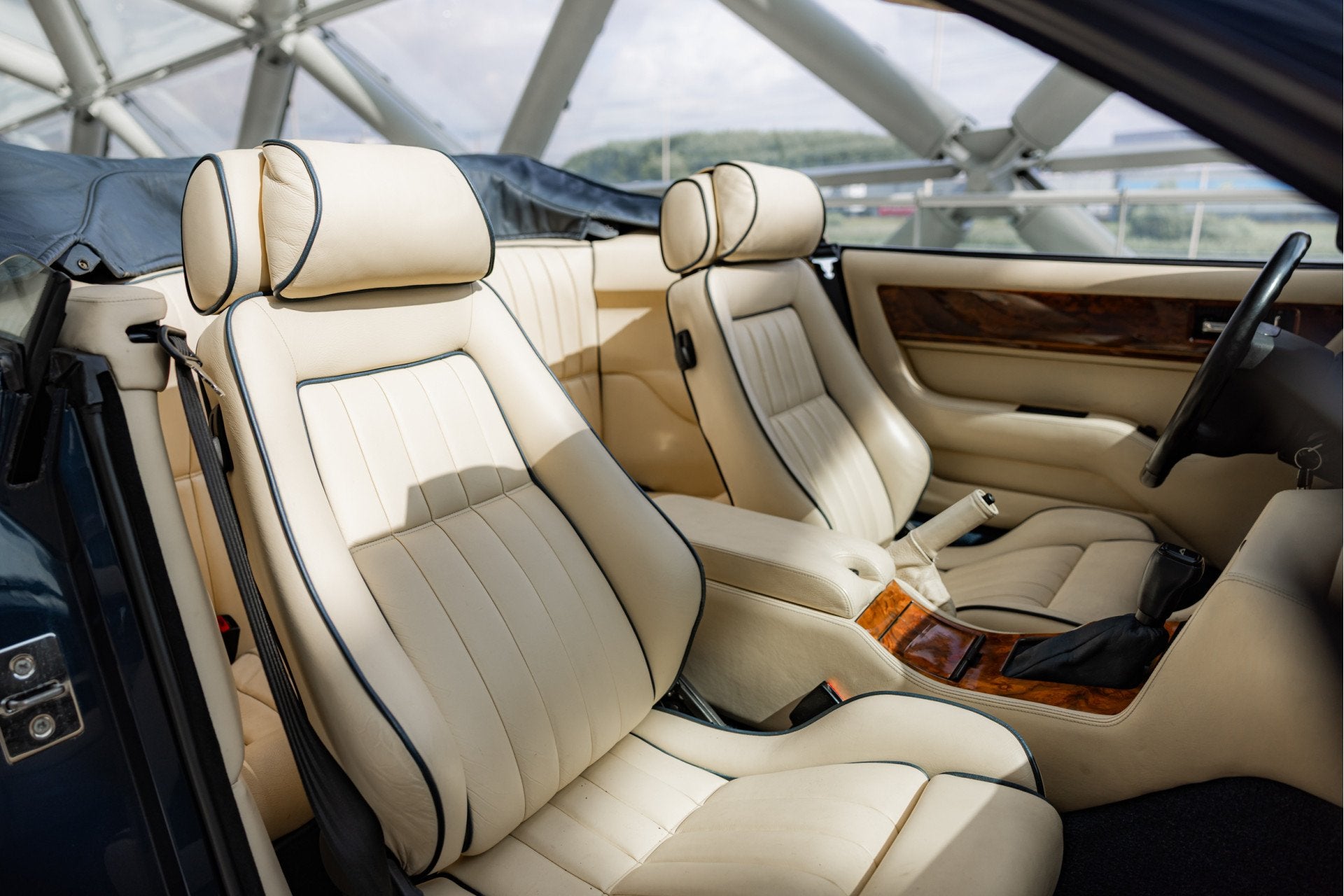Aston Martin V8 Volante Virage | 5.3 V8 | Org NL | ''05 AM W, foto 4