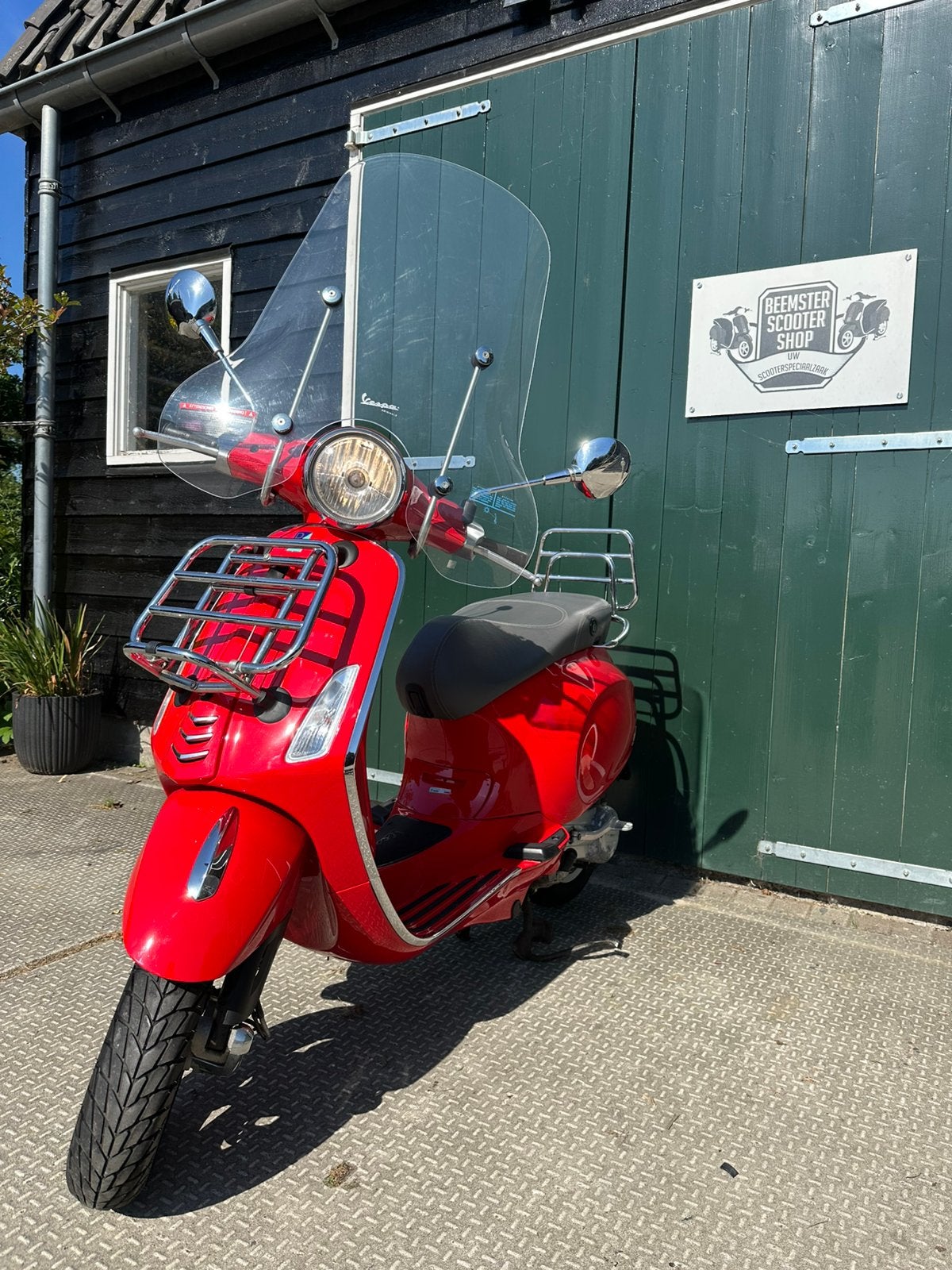 Werkelijk als nieuwe Vespa Primavera slechts 7839 km, Ophalen, Zo goed als nieuw
